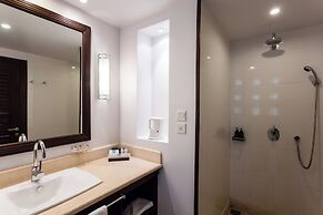 Heritage Suites Hotel