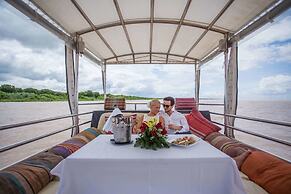 Heritage Suites Hotel