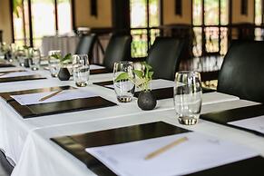 Heritage Suites Hotel