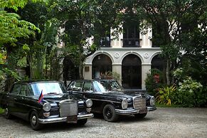 Heritage Suites Hotel