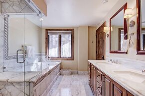 The Arrabelle at Vail Square, A RockResort