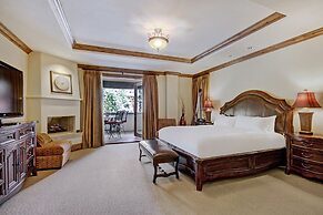 The Arrabelle at Vail Square, A RockResort