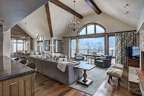 The Arrabelle at Vail Square, A RockResort