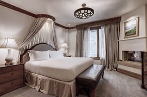 The Arrabelle at Vail Square, A RockResort