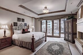 The Arrabelle at Vail Square, A RockResort