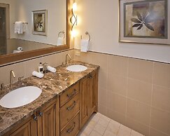 The Arrabelle at Vail Square, A RockResort