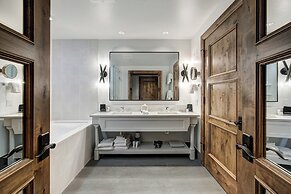The Arrabelle, A RockResort, by Vail Resorts