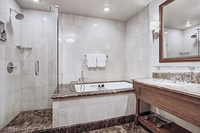 The Arrabelle at Vail Square, A RockResort