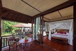 Santi Mandala Villa & Spa