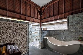 Santi Mandala Villa & Spa