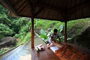 Santi Mandala Villa & Spa