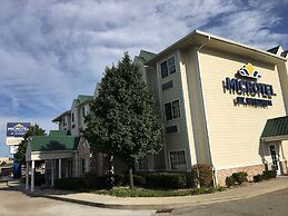 Microtel Inn & Suites by Wyndham Indianapolis Airport