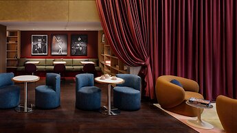 Hotel Indigo Sydney Potts Point by IHG