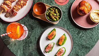 Hotel Indigo Sydney Potts Point by IHG