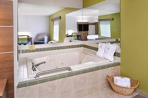 Holiday Inn Express & Suites Parkersburg-Mineral Wells by IHG