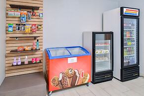 Holiday Inn Express & Suites Parkersburg-Mineral Wells by IHG