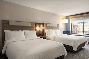 Holiday Inn Express Syracuse Airport by IHG
