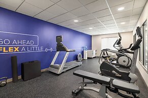 Holiday Inn Express Syracuse Airport by IHG