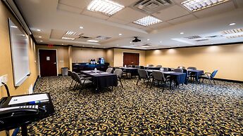 Holiday Inn Express & Suites Pampa by IHG