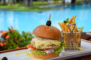 Mahaweli Reach Hotel