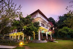 Mahaweli Reach Hotel