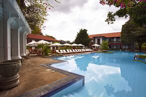 Mahaweli Reach Hotel