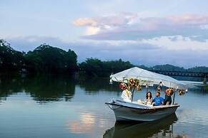 Mahaweli Reach Hotel