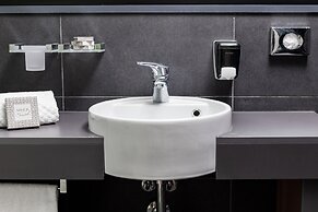 New Ipoint Hotel