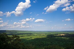 Mountain Top Inn and Resort