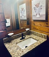 Mountain Top Inn and Resort