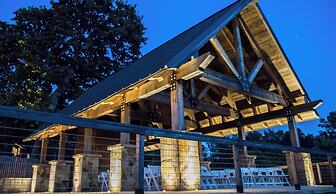 Mountain Top Inn and Resort