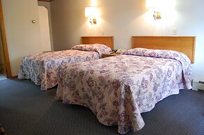 T-Bird Motor Inn