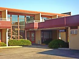 Travelodge by Wyndham Kalispell