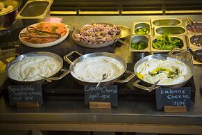 Mendeli Street Hotel By Prima Hotels - 18 years old plus