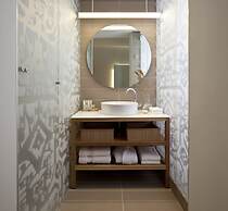 Mendeli Street Hotel By Prima Hotels - 18 years old plus