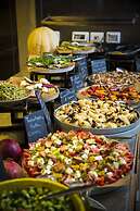 Mendeli Street Hotel By Prima Hotels - 18 years old plus