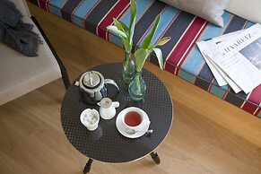 Mendeli Street Hotel By Prima Hotels - 18 years old plus