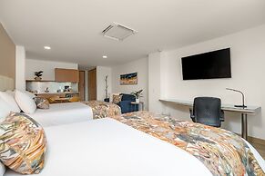 Novelty Suites Hotel