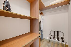 Novelty Suites Hotel