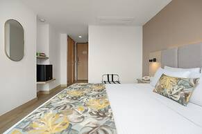 Novelty Suites Hotel