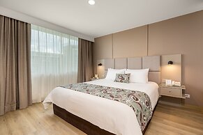 Novelty Suites Hotel