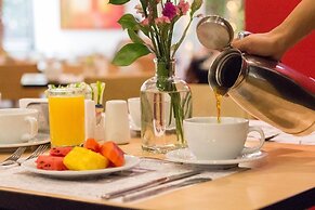 Novelty Suites Hotel