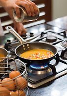 Novelty Suites Hotel