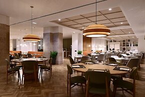 Dolce by Wyndham CampoReal Lisboa