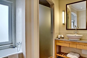 Dolce by Wyndham CampoReal Lisboa