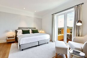 Dolce by Wyndham CampoReal Lisboa