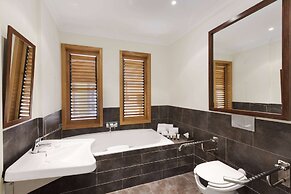 Dolce by Wyndham CampoReal Lisboa