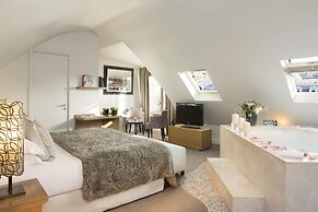 Hotel Lumen Paris Louvre