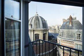 Hotel Lumen Paris Louvre