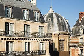 Hotel Lumen Paris Louvre